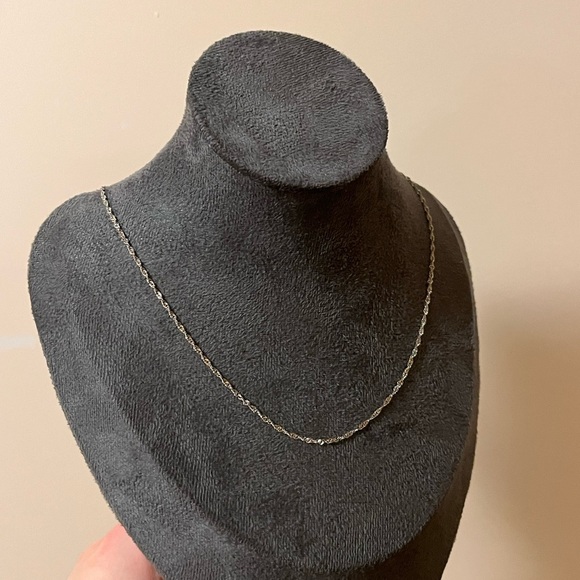 Sterling silver textured twist chain. 925. Stamped. 18”. Versatile. Sparkly. - Picture 9 of 11